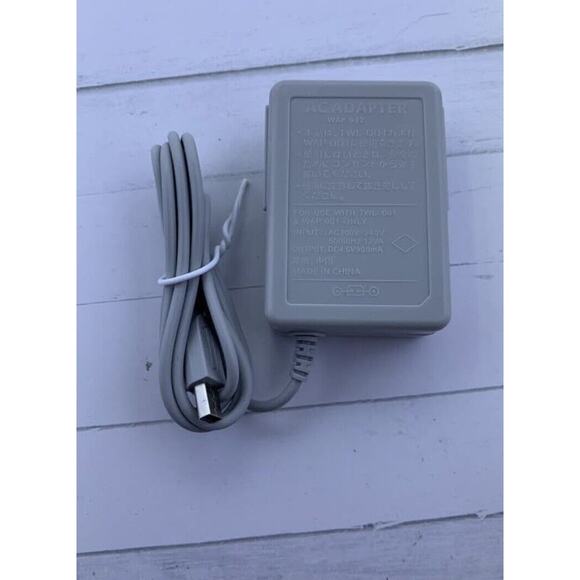 NINTENDO 3DSXL NDSi DSi XL 3DS 3DS XL WALL CHARGER/AC ADAPTER - Picture 1 of 3
